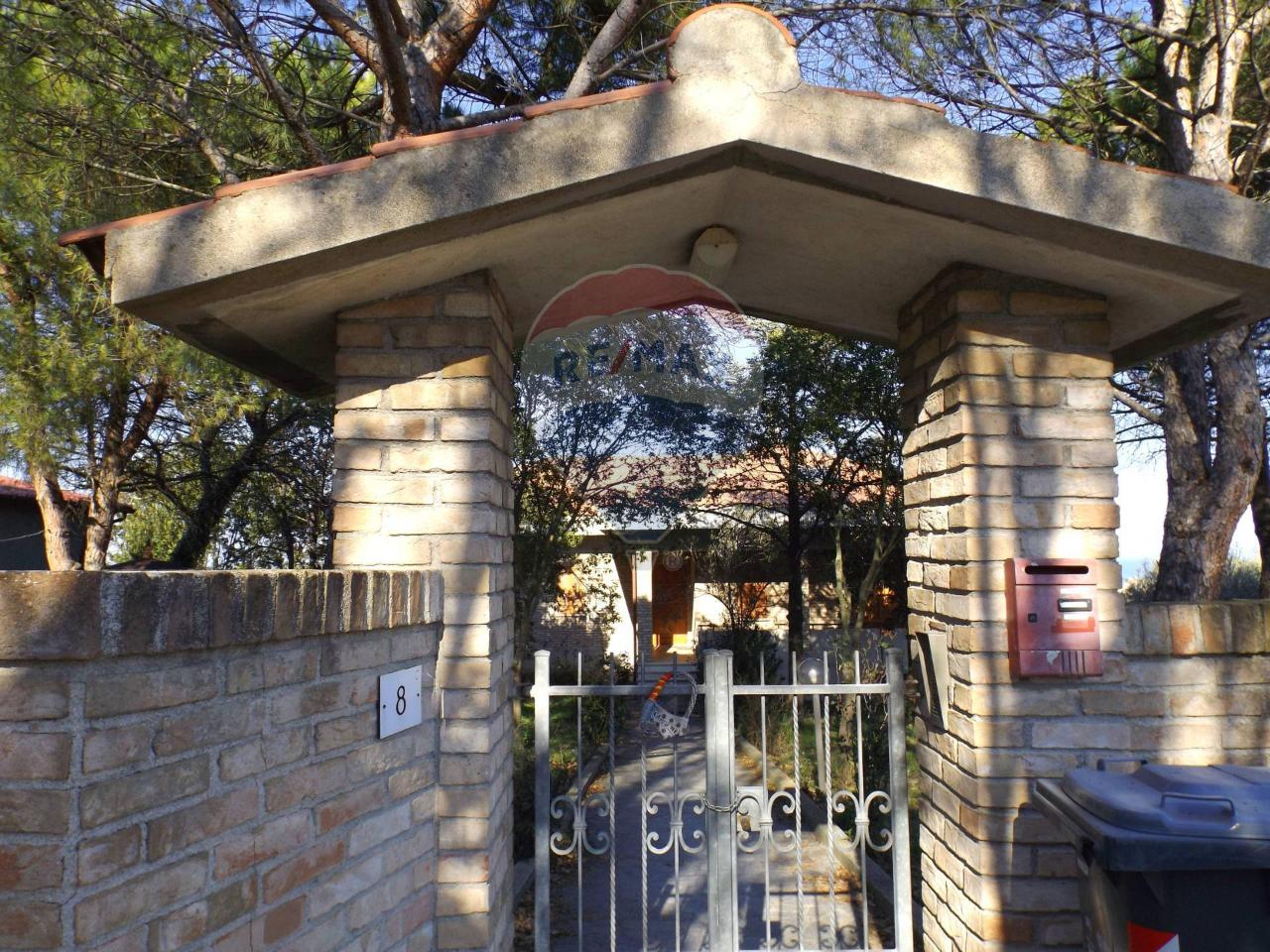 13 rooms Villa in Senigallia, Italy No. 13771