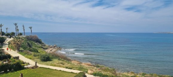 5 bedrooms Villa in Paphos, Cyprus No. 9966 2