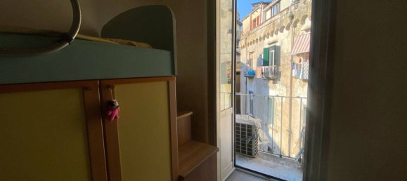 2 bedrooms Apartment in Naples, Italy No. 96977 18