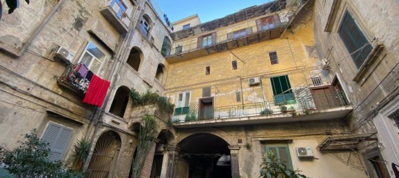 2 bedrooms Apartment in Naples, Italy No. 96977 4