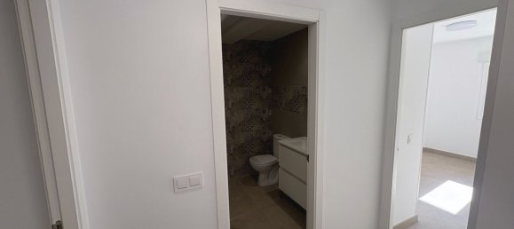 Квартира с 2 спальнями в Камарма де Эстеруэлас, Испания № 168997 12