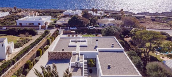 4 bedrooms Villa in Mahon, Spain No. 10900 3