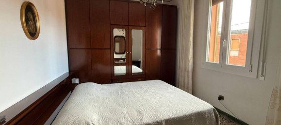 3 bedrooms Apartment in Bologna, Italy No. 330567 2