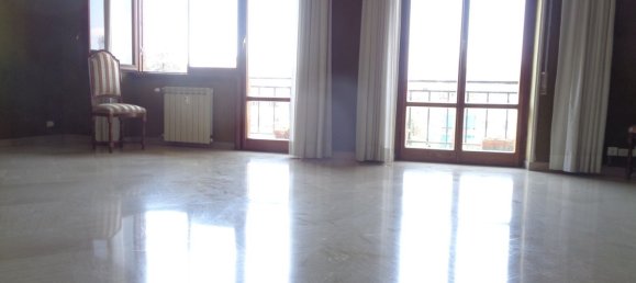 5 bedrooms Apartment in Rome, Italy No. 325719 9