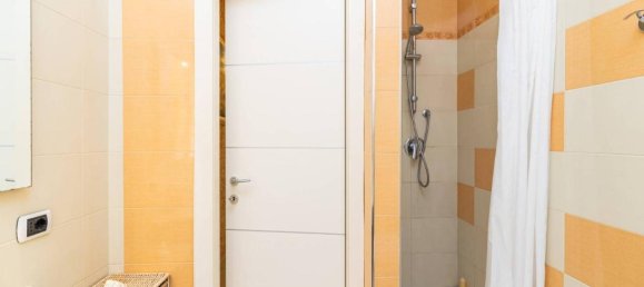 3 rooms Apartment in Cologno Monzese, Italy No. 157472 22