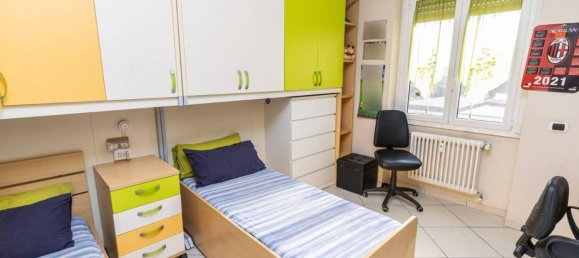 3 rooms Apartment in Cologno Monzese, Italy No. 157472 19