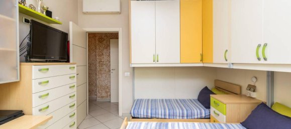 3 rooms Apartment in Cologno Monzese, Italy No. 157472 17