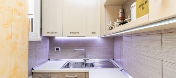 3 rooms Apartment in Cologno Monzese, Italy No. 157472 8