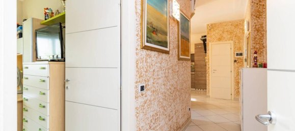 3 rooms Apartment in Cologno Monzese, Italy No. 157472 23