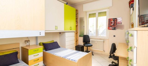 3 rooms Apartment in Cologno Monzese, Italy No. 157472 14