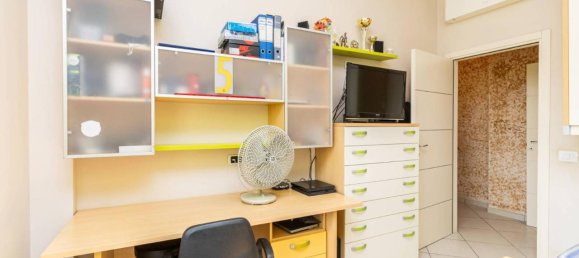 3 rooms Apartment in Cologno Monzese, Italy No. 157472 18