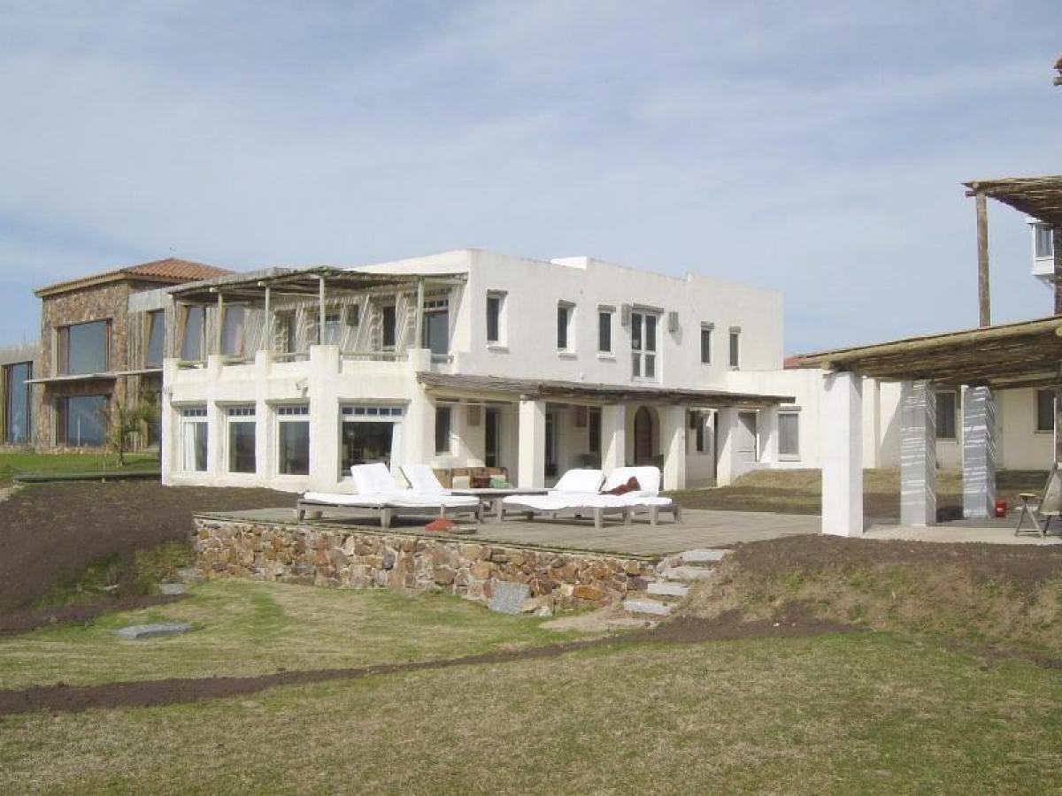 6 bedrooms House in Maldonado, Uruguay No. 5639