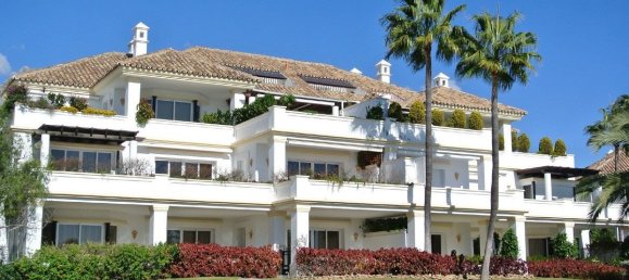 4 bedrooms Penthouse in Marbella Golden Mile, Spain No. 4769 2