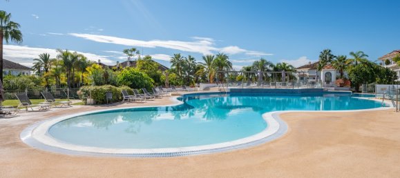 4 bedrooms Penthouse in Marbella Golden Mile, Spain No. 4769 3