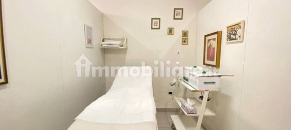 2 rooms Commercial property in Bologna, Italy No. 270014 19