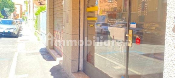 2 rooms Commercial property in Bologna, Italy No. 270014 3