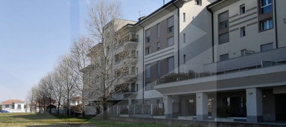 2-salle Appartement à Canegrate, Italy No. 23706 17