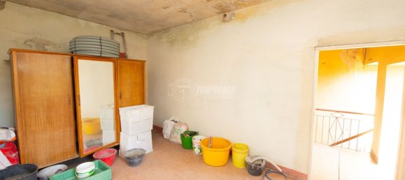 Дом с 4 комнатами в Адрара Сан Мартино, Италия № 104338 10