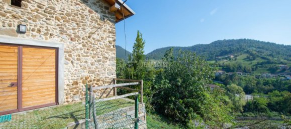 Дом с 4 комнатами в Адрара Сан Мартино, Италия № 104338 20