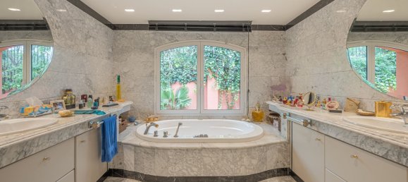 4 bedrooms Villa in Marbella, Spain No. 47941 28