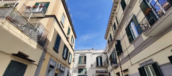 4 rooms Apartment in Naples, Italy No. 10000 14