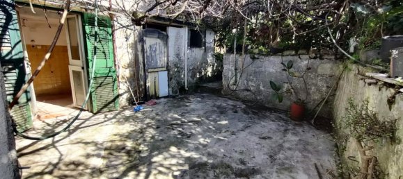 4 rooms Apartment in Naples, Italy No. 10000 3