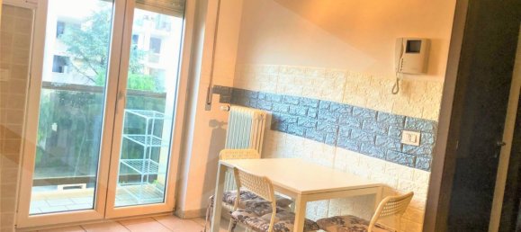 Квартира с 2 комнатами в Казамассима, Италия № 24791 4