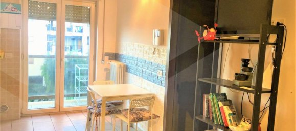 Квартира с 2 комнатами в Казамассима, Италия № 24791 3