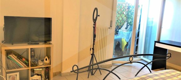 Квартира с 2 комнатами в Казамассима, Италия № 24791 15