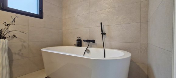 Casa de 5 dormitorios en Angers, France No. 98908 11