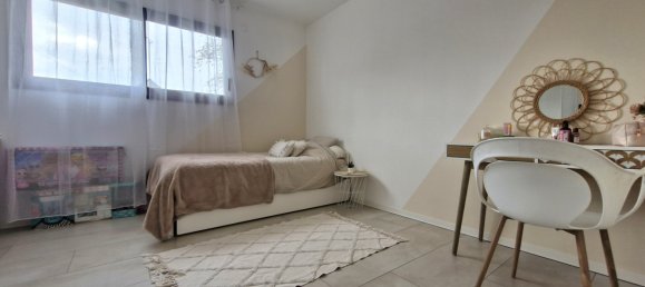 Casa de 5 dormitorios en Angers, France No. 98908 8