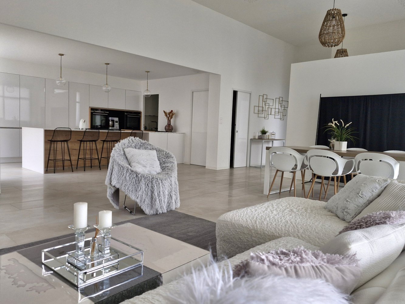 Casa de 5 dormitorios en Angers, France No. 98908