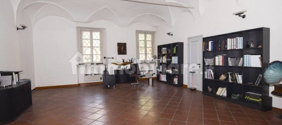 150m² Office in Reggio Emilia, Italy No. 275306 2