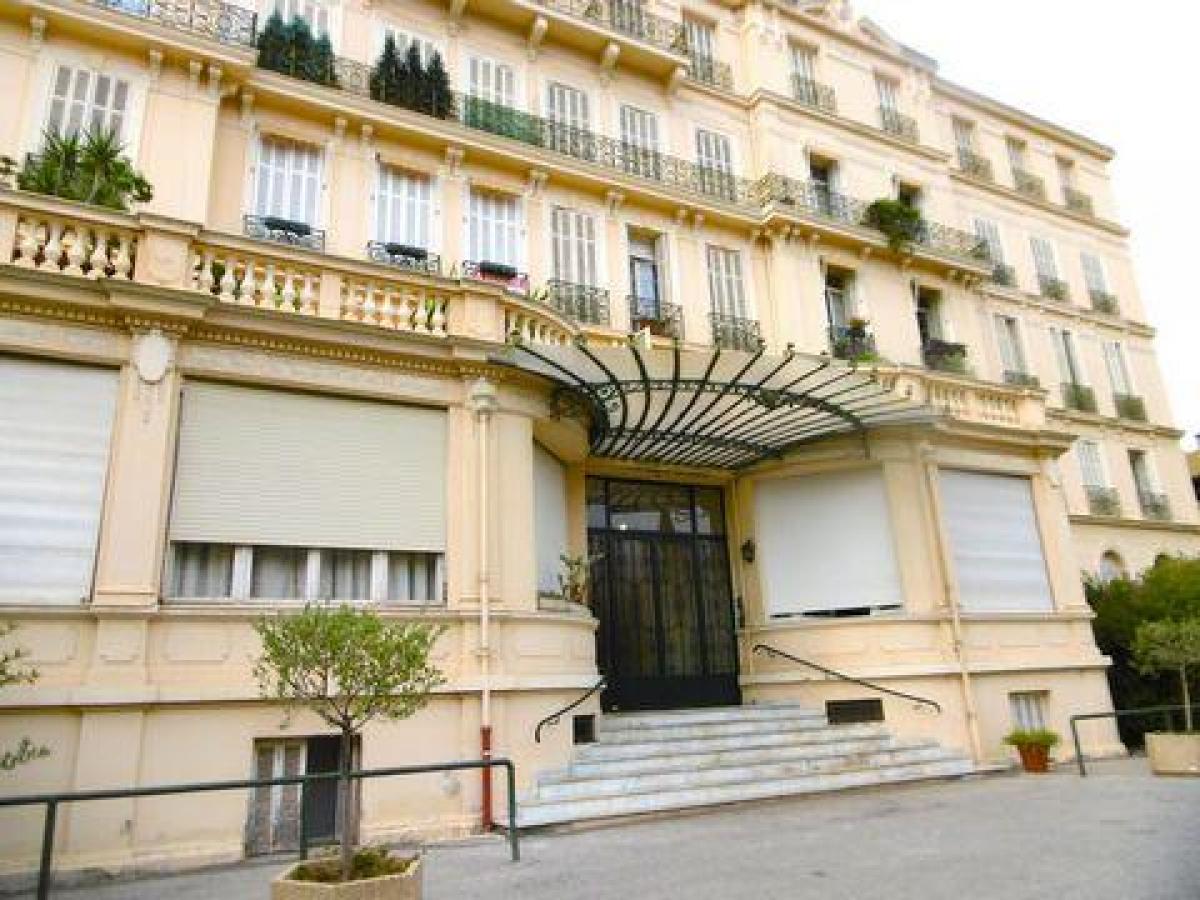 Estudio en el condominio en Menton, France No. 5858