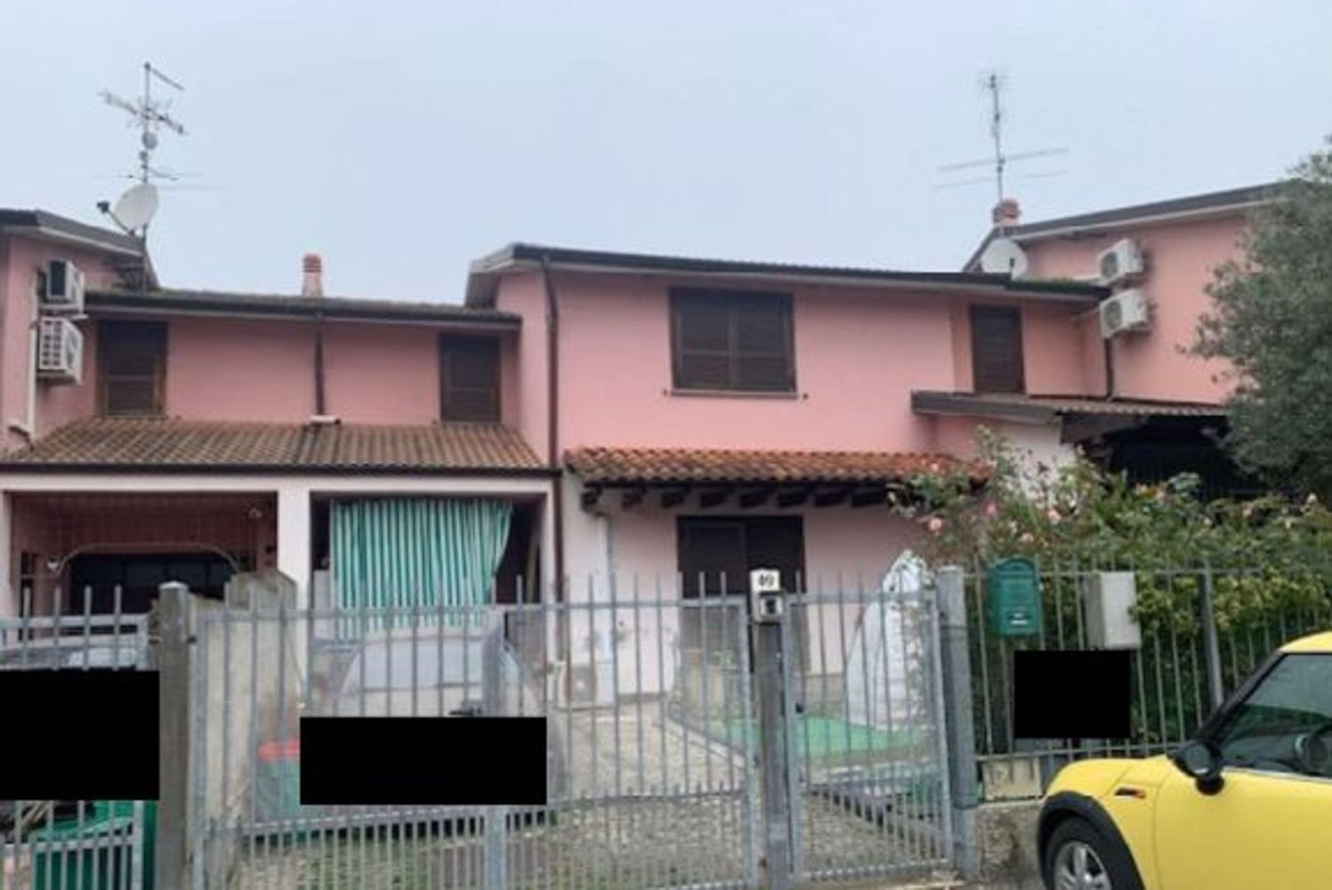 4 rooms House in Roncaro, Italy No. 3384