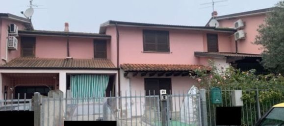 4 rooms House in Roncaro, Italy No. 3384 18