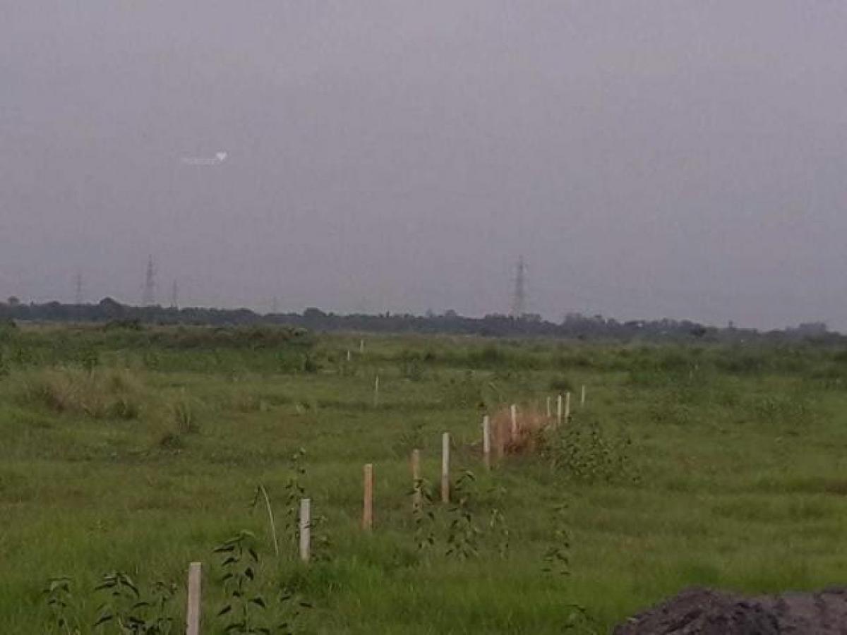 Terrain à Kolkata, India No. 32184