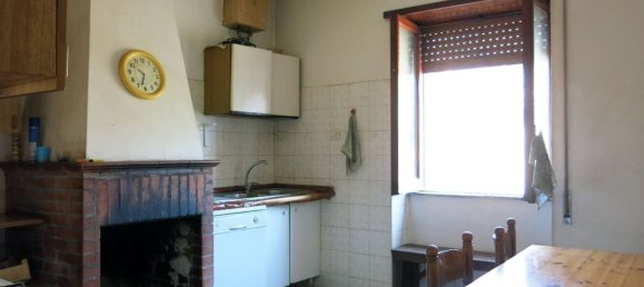 5 rooms House in Monte San Biagio, Italy No. 200015 6