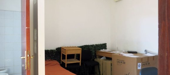 5 rooms House in Monte San Biagio, Italy No. 200015 5