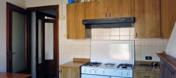 5 rooms House in Monte San Biagio, Italy No. 200015 8