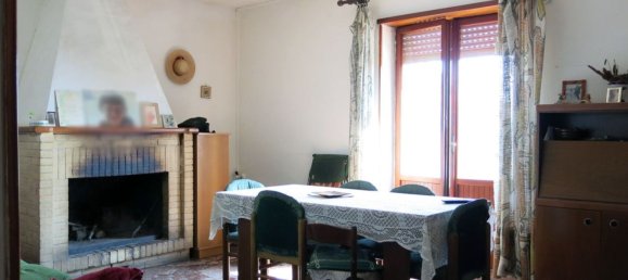 5 rooms House in Monte San Biagio, Italy No. 200015 7