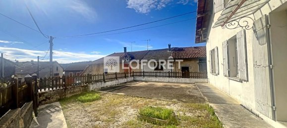 3 bedrooms Townhouse in Gigny, France No. 275387 4