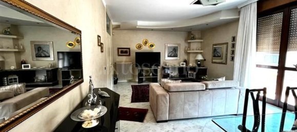 Вилла с 7 спальнями в Бусто Арсицио, Италия № 361251 13