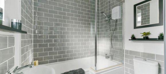 3 bedrooms House in Epsom, United Kingdom No. 9690 10