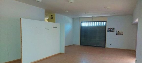 396m² Commercial property in Caltanissetta, Italy No. 372034 3