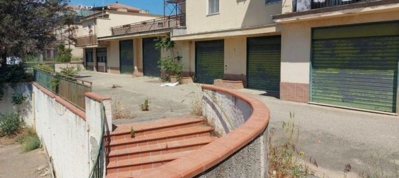 396m² Commercial property in Caltanissetta, Italy No. 372034 5