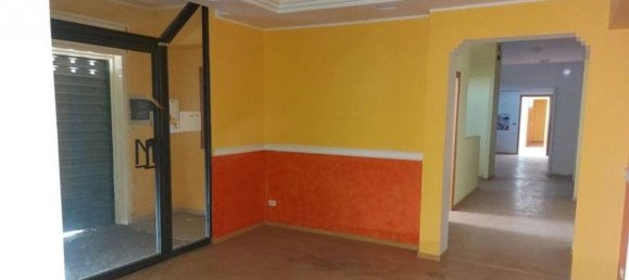 396m² Commercial property in Caltanissetta, Italy No. 372034 4