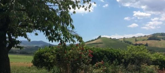 124369m² Land in Lugagnano Val d'Arda, Italy No. 29862 2