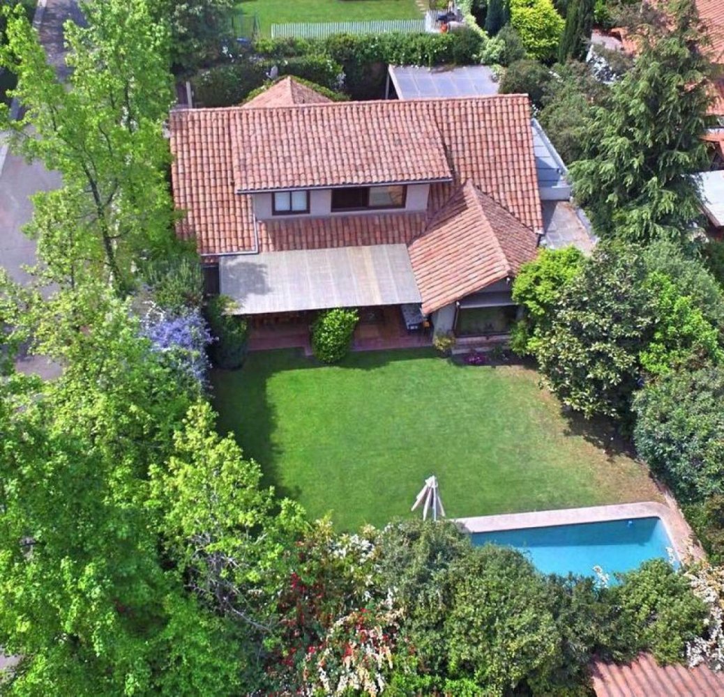 4 bedrooms House in Santiago, Chile No. 2840