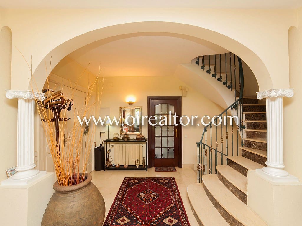 5 bedrooms House in Barcelona, Spain No. 239807